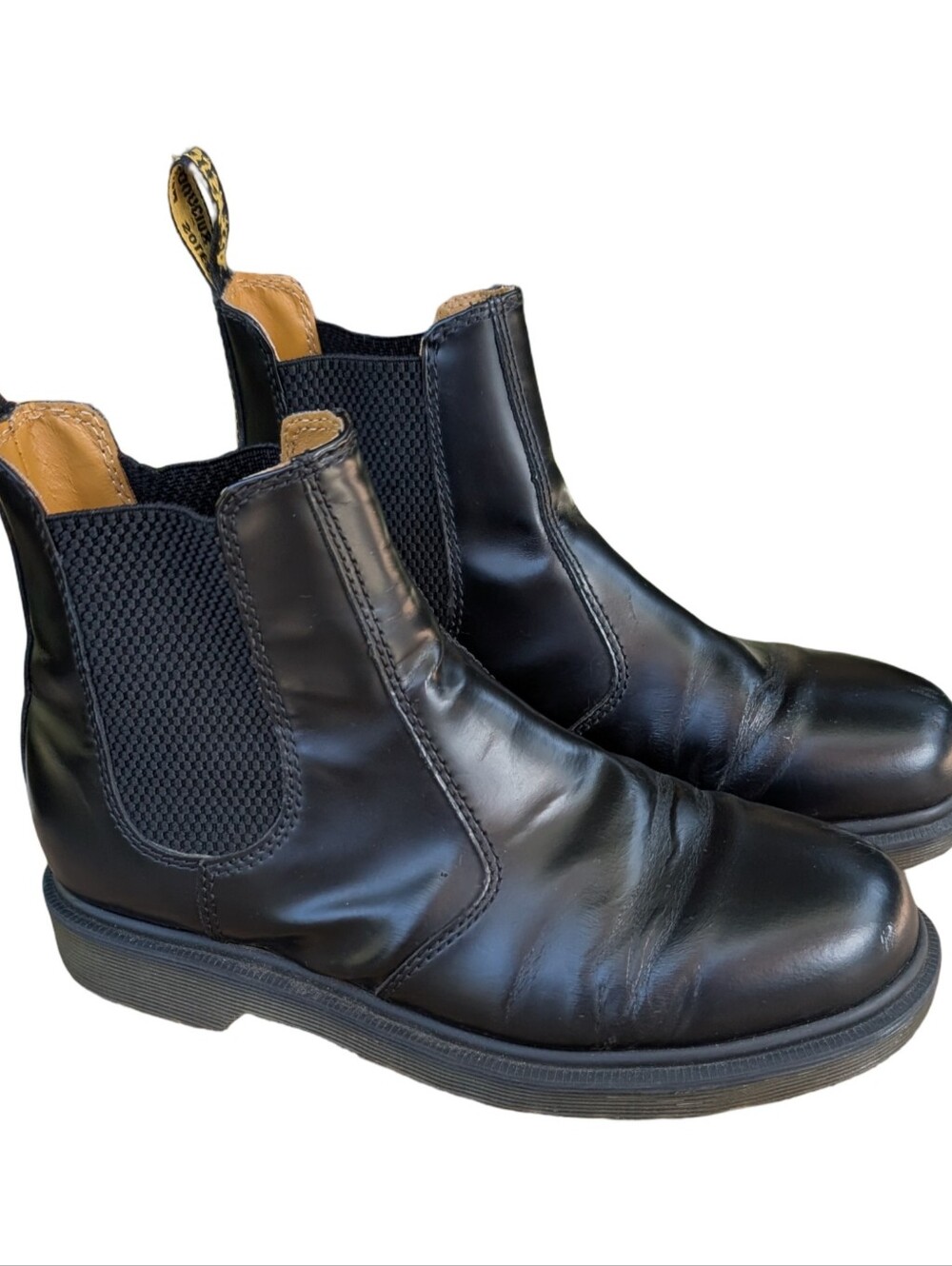 Dr Martens 2976 Black Smooth Leather Chelsea Boots